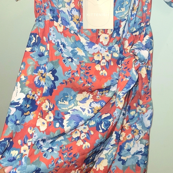 Dress - Picture 2 of 2